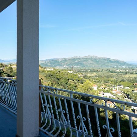 Sunhill Villa Shkoder Bagian luar foto