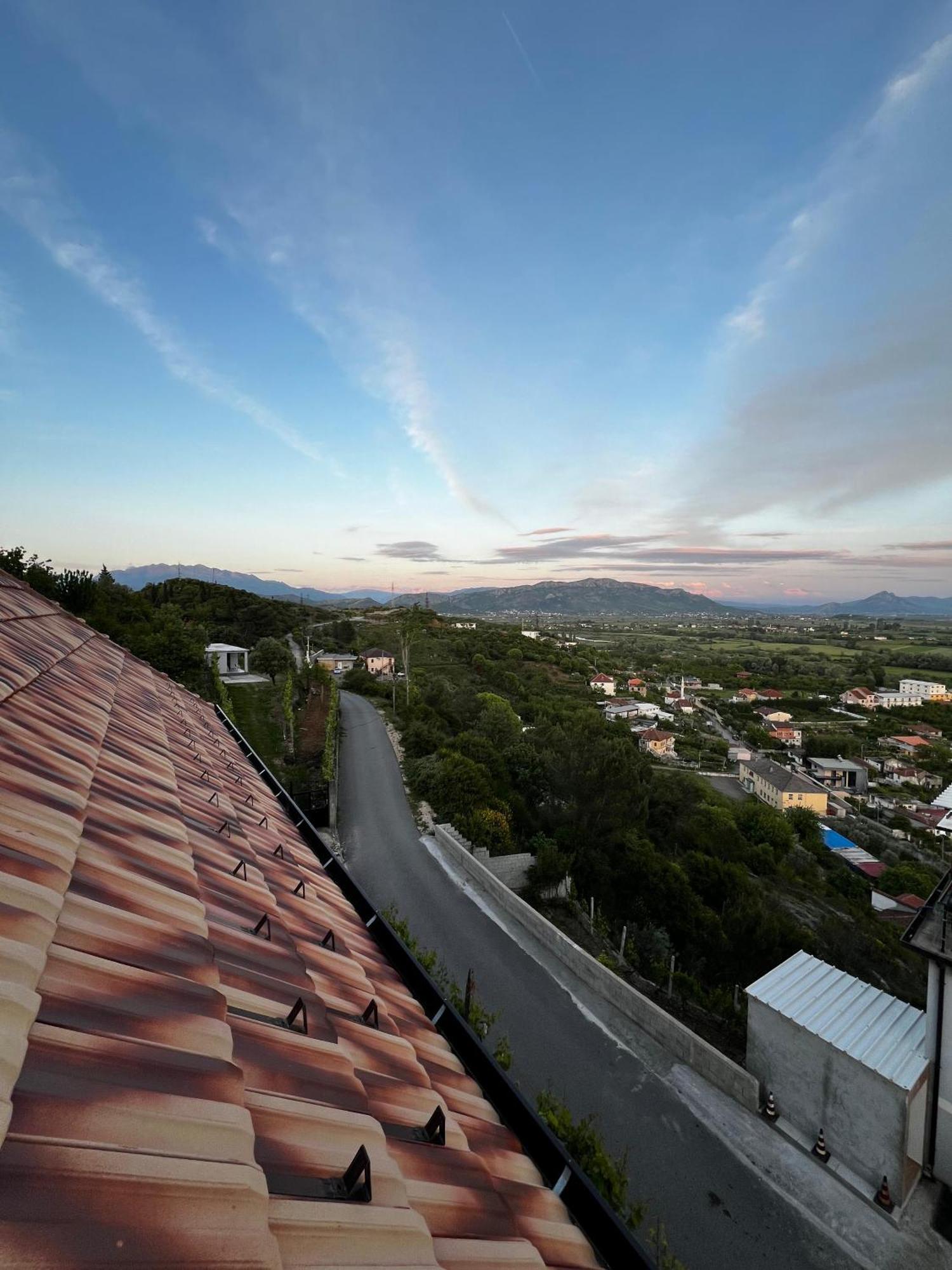 Sunhill Villa Shkoder Bagian luar foto