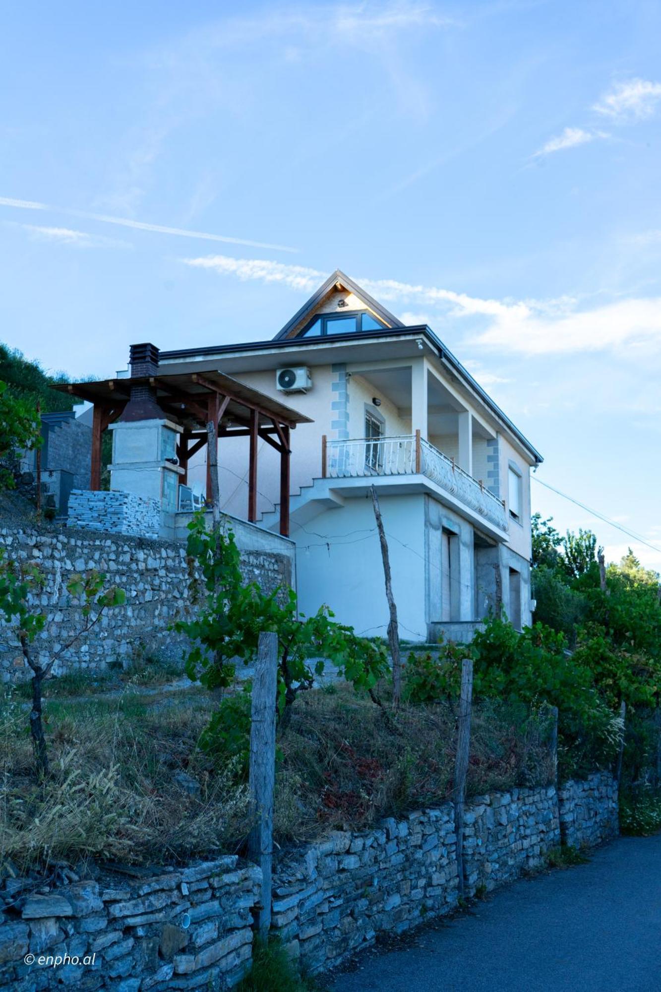 Sunhill Villa Shkoder Bagian luar foto